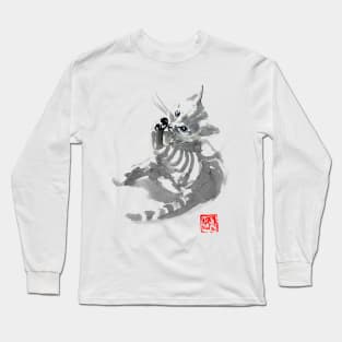 washing cat Long Sleeve T-Shirt